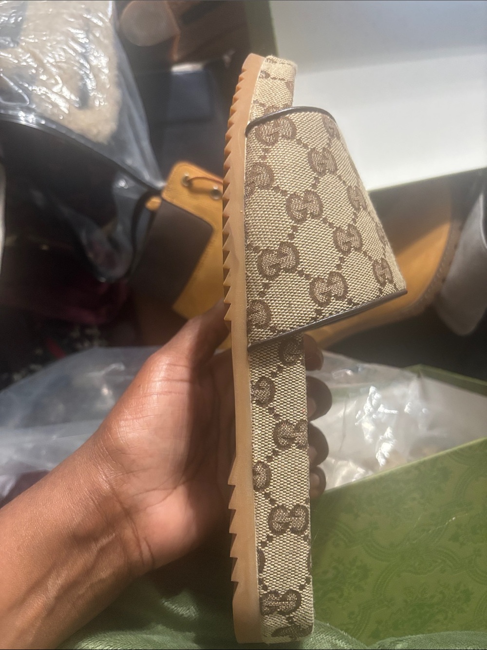 Gucci Beige GG Supreme Monogram Slide Sandals - Picture 12 of 12